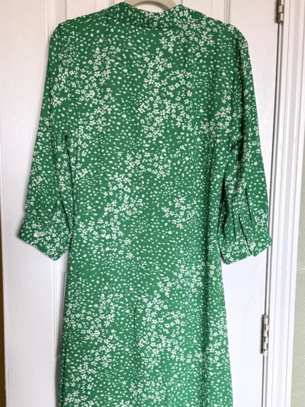 DKNY Women's Floral Print Ruched Front 3/4 Sleeve Green Midi Dress Size 8 NWT - Picture 3 of 15